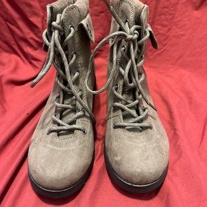 Women’s boots